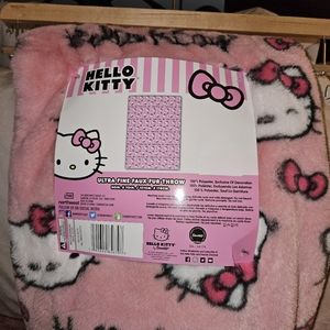 Hello Kitty Ultra Fine Faux Fur Throw
